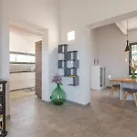 度假居 Lovely In With Kitchen